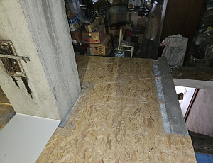 Zateplení stropu rodinného domu pomocí foukané izolace